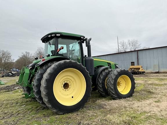 Image of John Deere 8310R equipment image 3