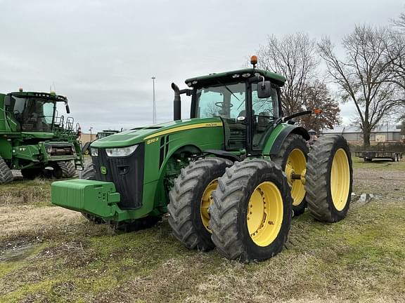 Image of John Deere 8310R equipment image 1