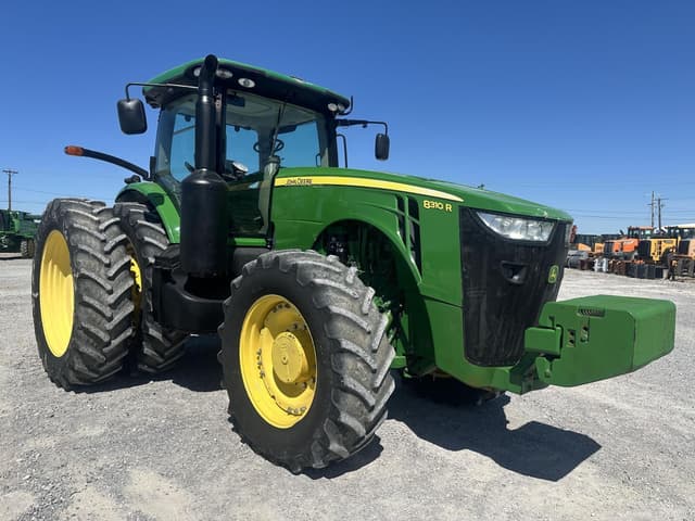 Image of John Deere 8310R equipment image 1