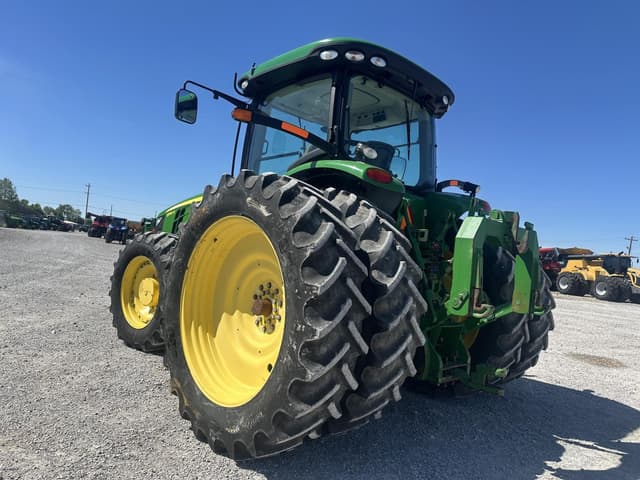 Image of John Deere 8310R equipment image 4