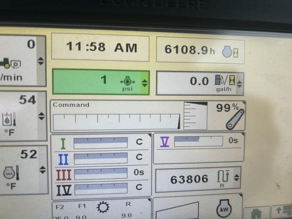 Image of John Deere 8310R equipment image 4