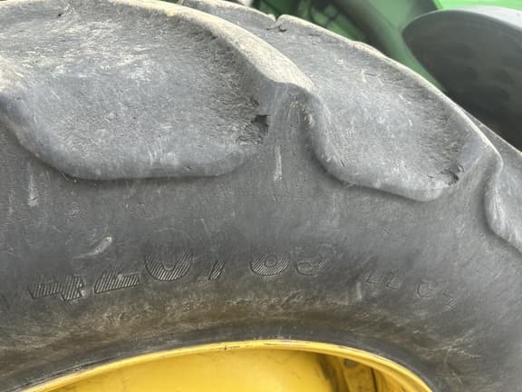 Image of John Deere 8310R equipment image 3
