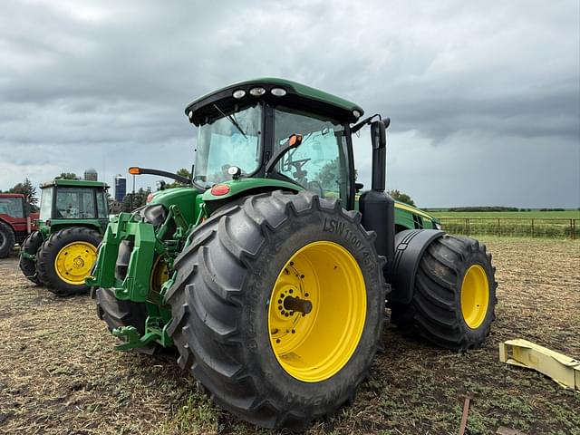 Image of John Deere 8310R equipment image 4