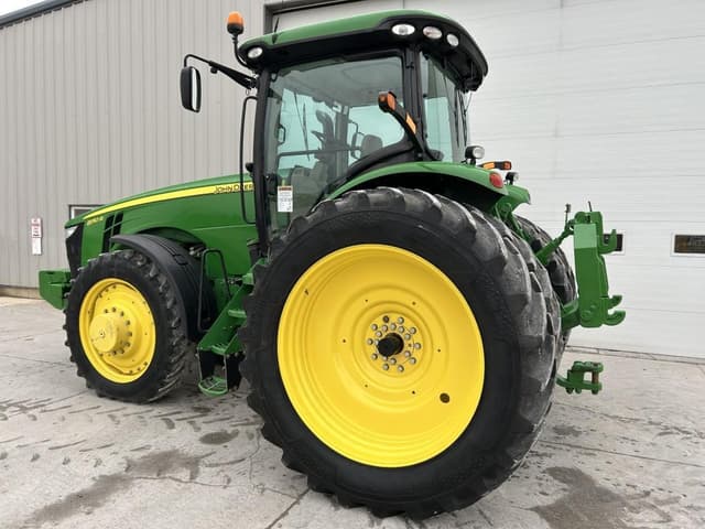 Image of John Deere 8310R equipment image 4