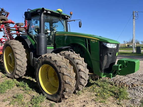 Image of John Deere 8310R equipment image 4