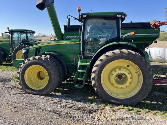 Image of John Deere 8310R equipment image 2