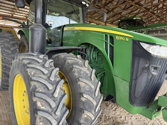 Image of John Deere 8310R equipment image 1