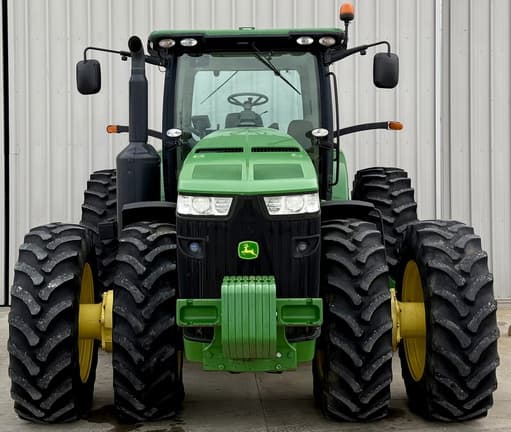 Image of John Deere 8310R equipment image 2