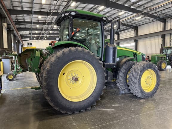Image of John Deere 8310R equipment image 2