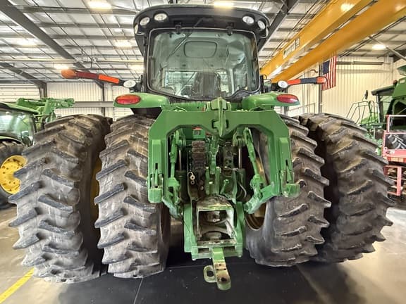 Image of John Deere 8310R equipment image 4