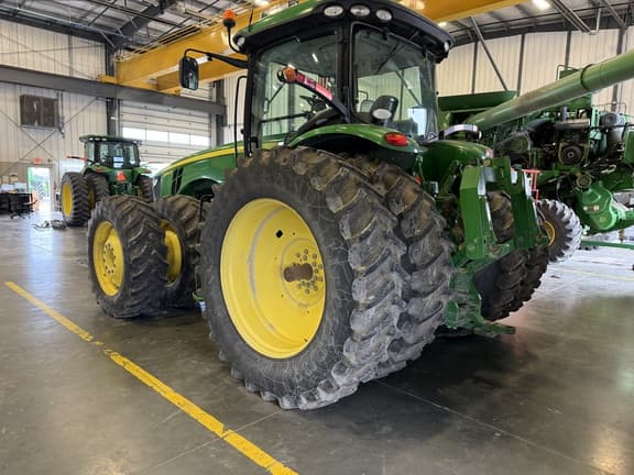 Image of John Deere 8310R equipment image 3