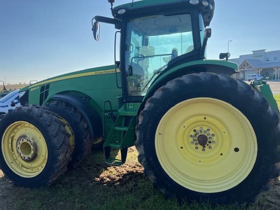 Image of John Deere 8310R equipment image 4