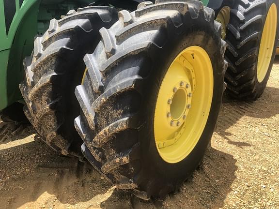 Image of John Deere 8310R equipment image 2