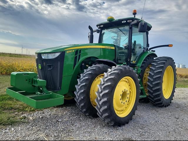 Image of John Deere 8310R equipment image 1