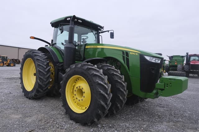 Image of John Deere 8310R equipment image 3