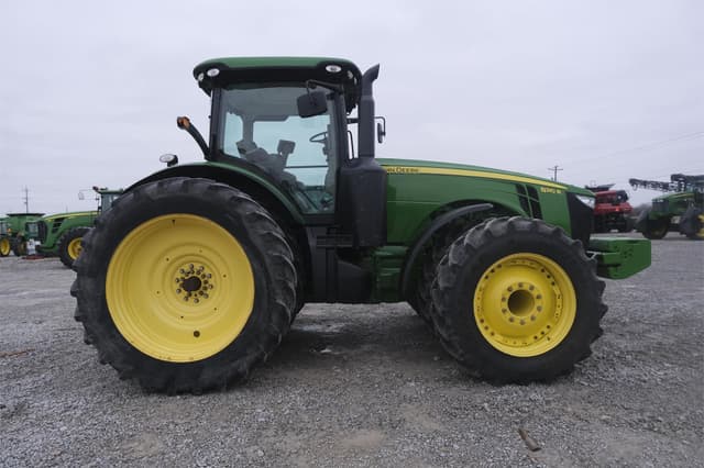 Image of John Deere 8310R equipment image 4