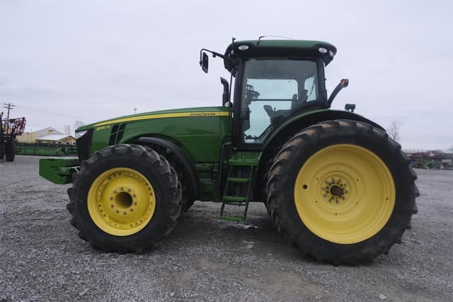 Image of John Deere 8310R equipment image 1
