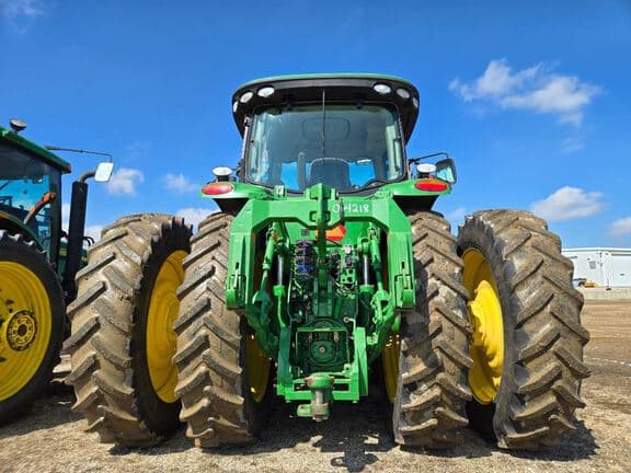Image of John Deere 8310R equipment image 2