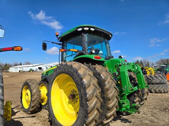 Image of John Deere 8310R equipment image 1