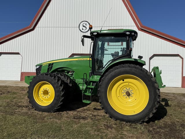 Image of John Deere 8310R equipment image 2