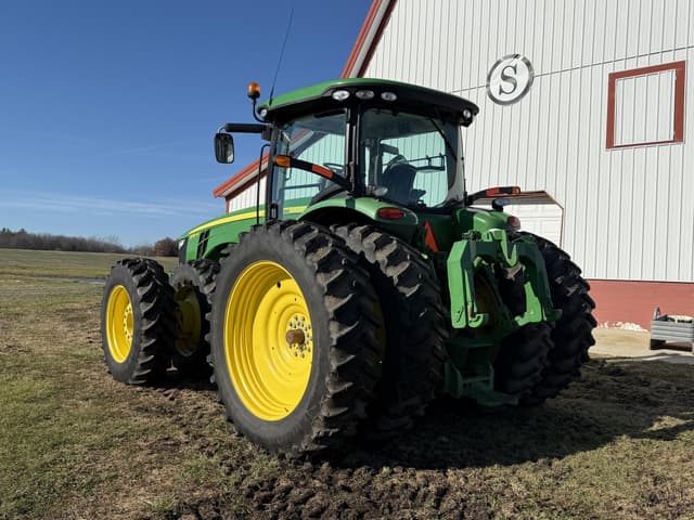 Image of John Deere 8310R equipment image 3