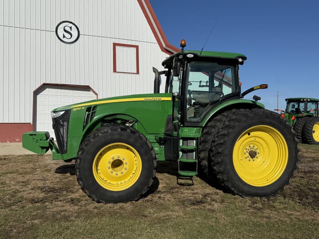 Image of John Deere 8310R equipment image 1