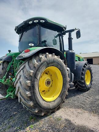 Image of John Deere 8310R equipment image 4