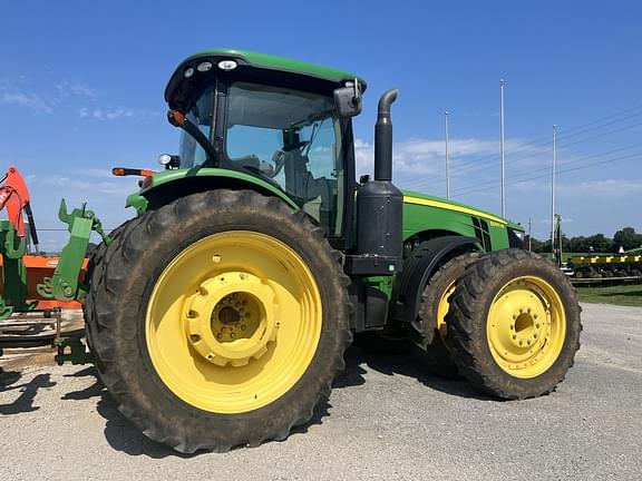 Image of John Deere 8310R equipment image 2