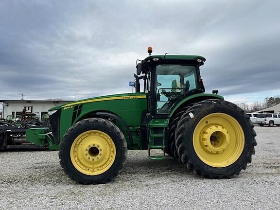 Image of John Deere 8310R equipment image 1