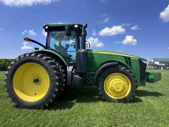 Image of John Deere 8310R equipment image 1