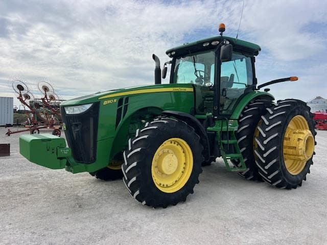 Image of John Deere 8310R equipment image 4