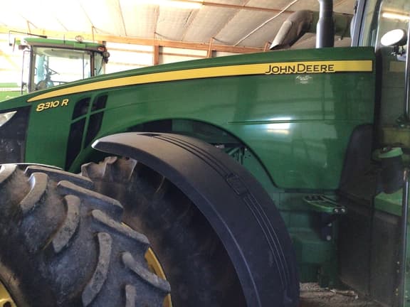 Image of John Deere 8310R equipment image 2