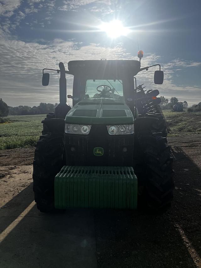 Image of John Deere 8310R equipment image 1