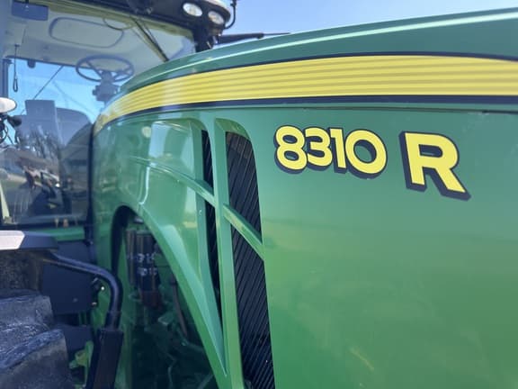 Image of John Deere 8310R equipment image 2