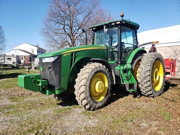 Image of John Deere 8310R equipment image 1