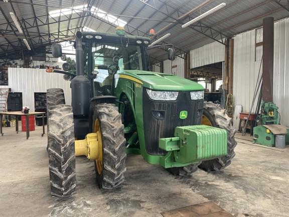 Image of John Deere 8310R equipment image 2