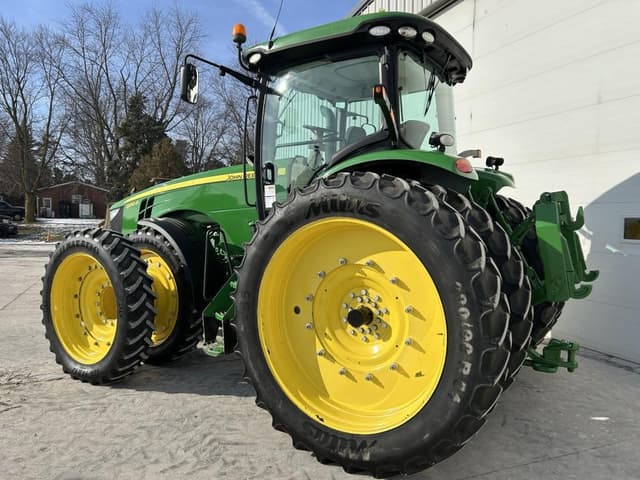 Image of John Deere 8310R equipment image 4