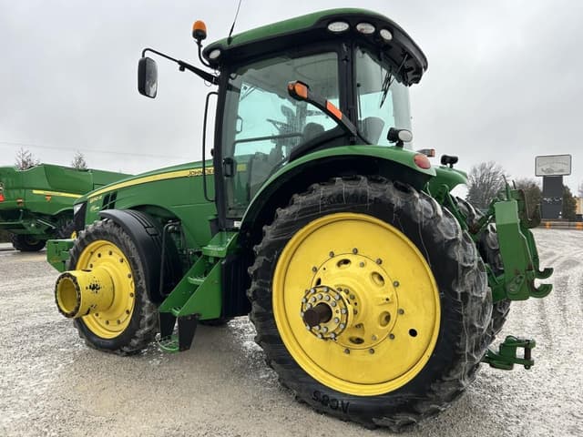 Image of John Deere 8310R equipment image 2