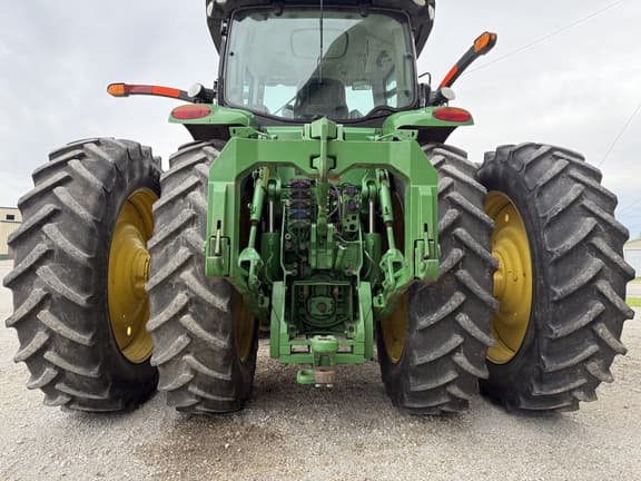Image of John Deere 8310R equipment image 3