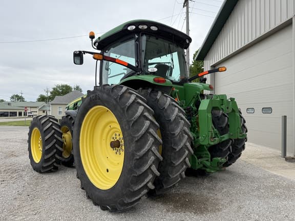 Image of John Deere 8310R equipment image 2