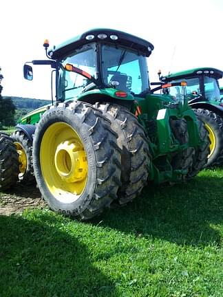 Image of John Deere 8310R equipment image 4