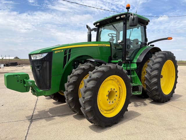 Image of John Deere 8310R equipment image 1