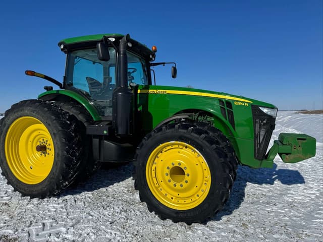 Image of John Deere 8310R equipment image 1