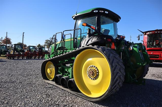 Image of John Deere 8310RT equipment image 4