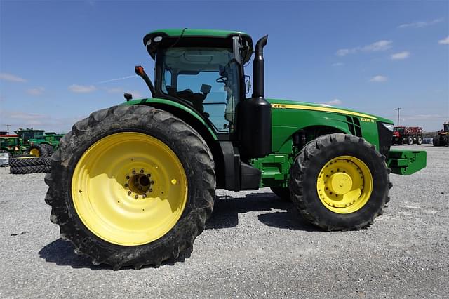 Image of John Deere 8335R equipment image 3