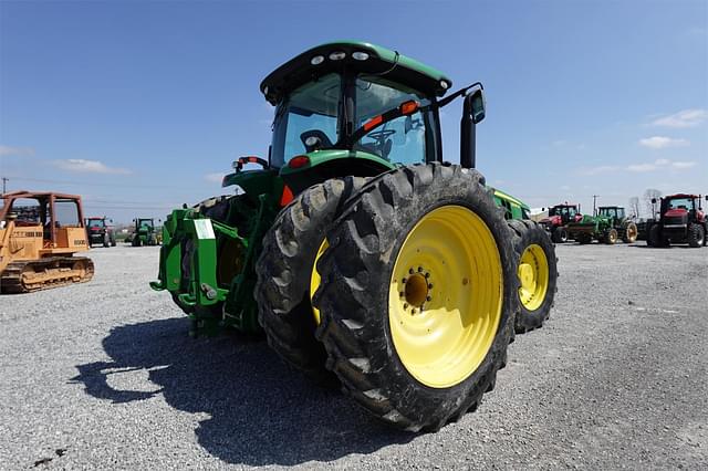 Image of John Deere 8335R equipment image 4