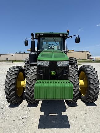 Image of John Deere 8335R equipment image 1