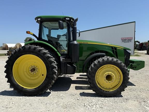 Image of John Deere 8335R equipment image 3