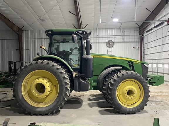 Image of John Deere 8335R equipment image 3