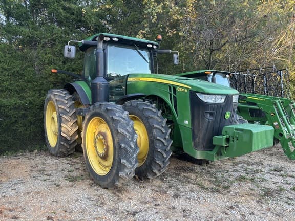 Image of John Deere 8335R Image 1